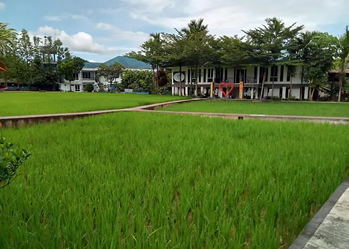 Aries Biru Hotel & Villa